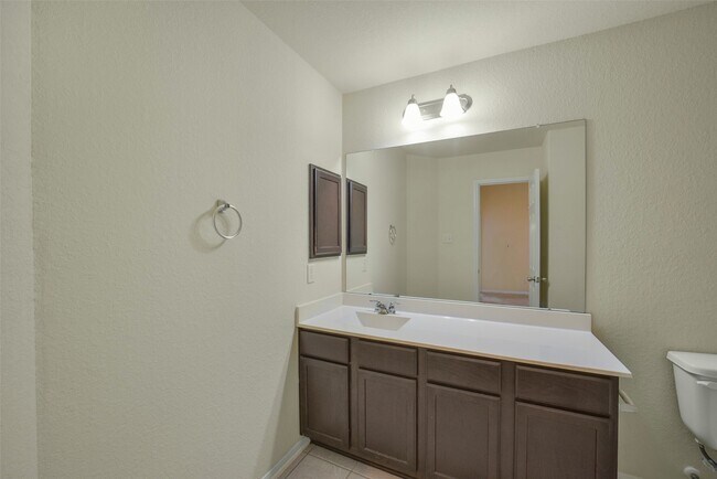 Building Photo - 10502 Chestnut Path Way