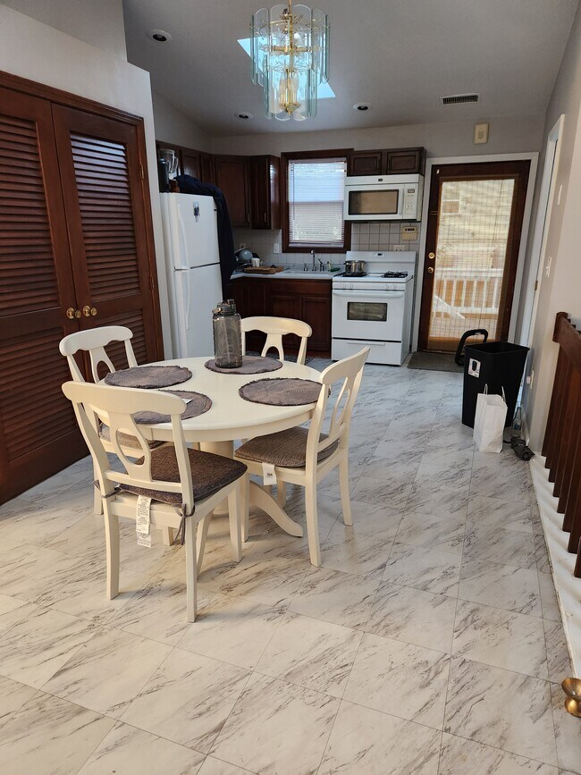 33 Sherman St 33 Sherman St Pawtucket RI 02860 Apartment Finder