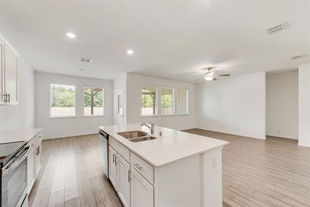 Building Photo - 728 Alden Dr