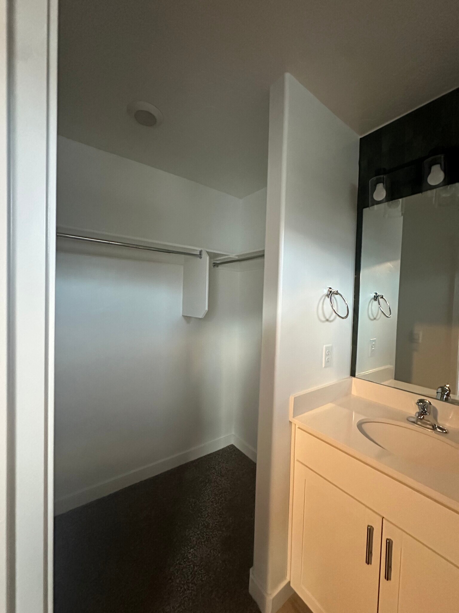 Building Photo - 1146 W 340 S