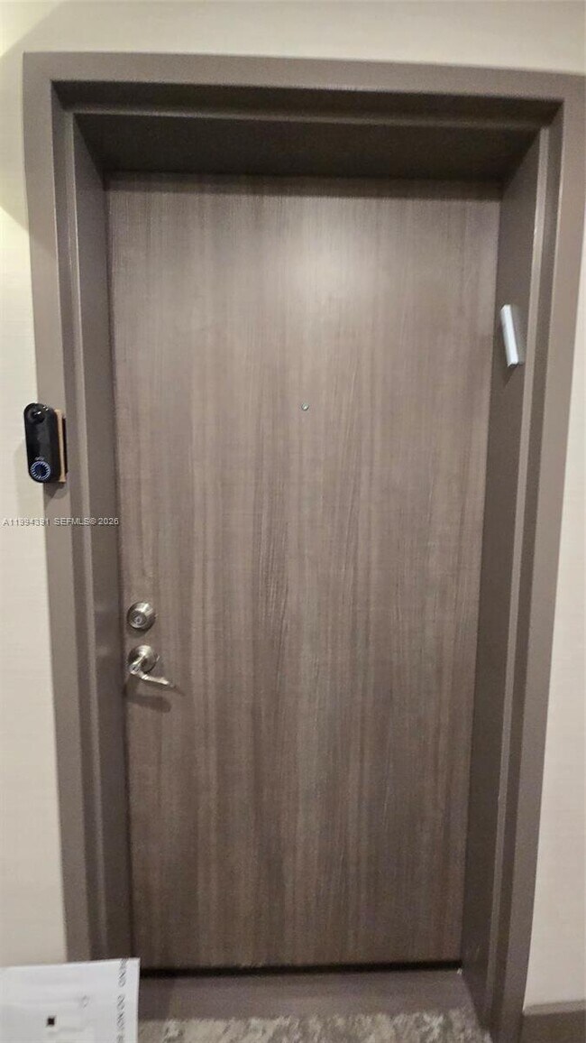 Building Photo - 9261 E Bay Harbor Dr