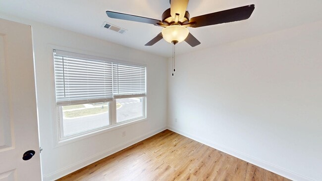 Building Photo - Creekside Unit With Flex Room- Villages at Bear Creek in Columbia, TN