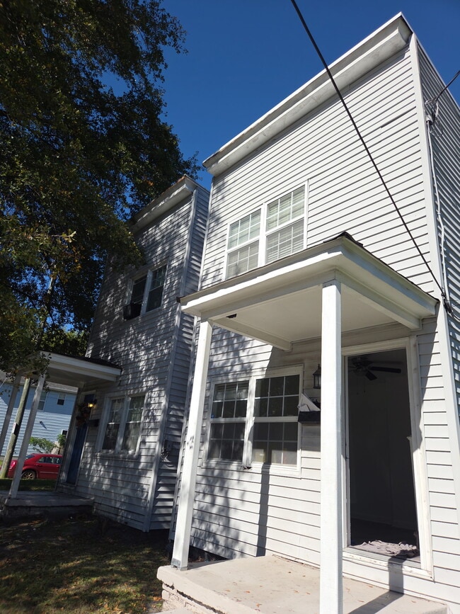 Building Photo - 852 A Ave