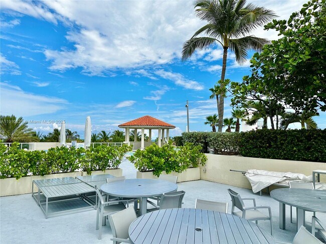 Building Photo - 7330 Ocean Terrace