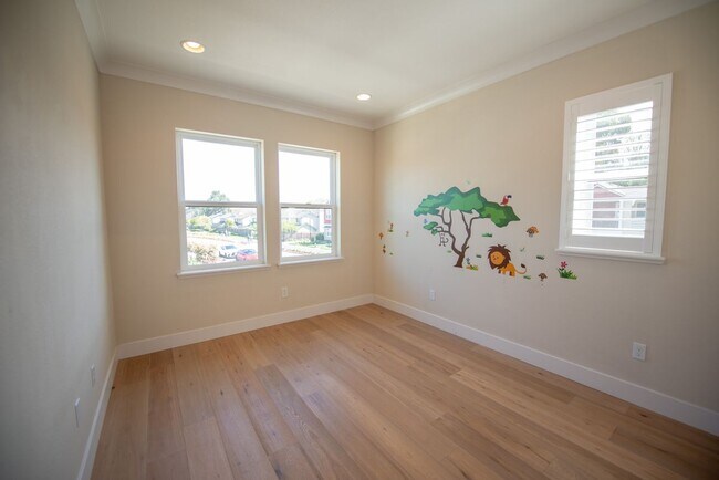 Building Photo - 218 Athena Ct