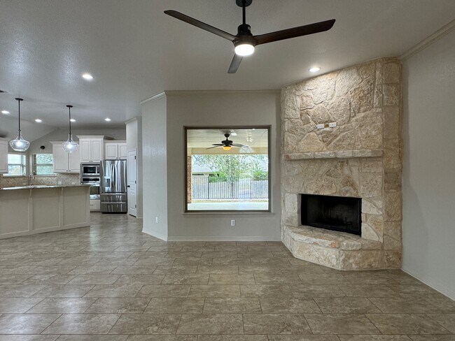 Building Photo - 3218 Wildcatter Dr