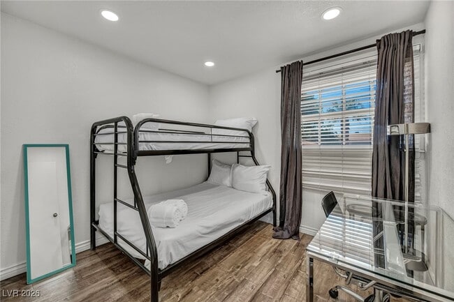 Building Photo - 1334 Dorothy Ave