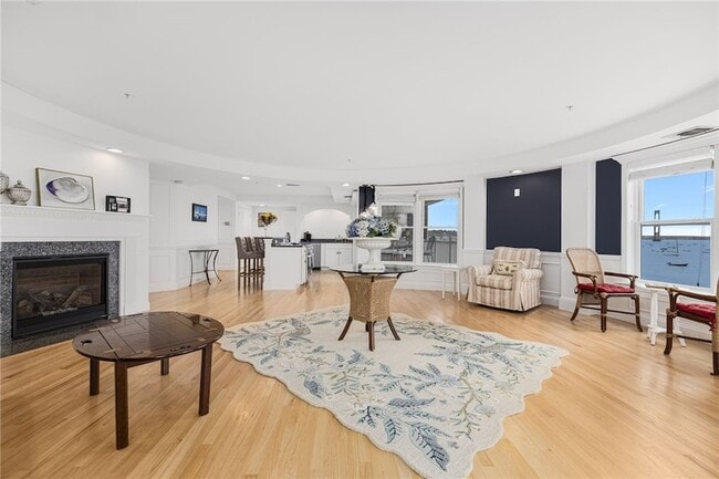 Building Photo - 53 Conanicus Ave