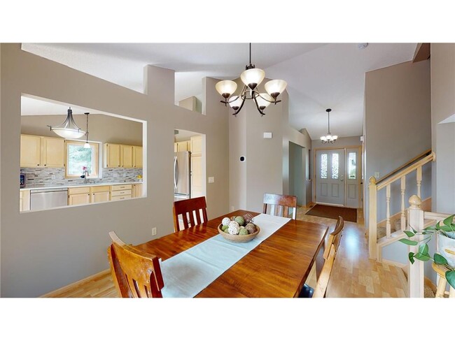 Building Photo - 2079 Woodbridge Way