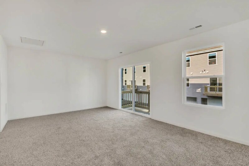 Building Photo - 6550 Linden Trl