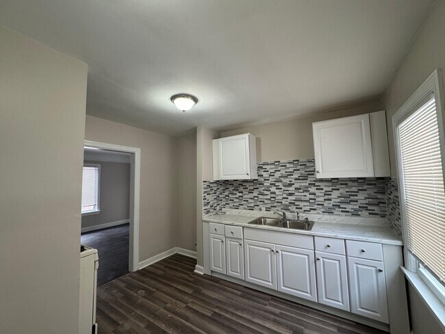 Building Photo - 14161 Montrose St