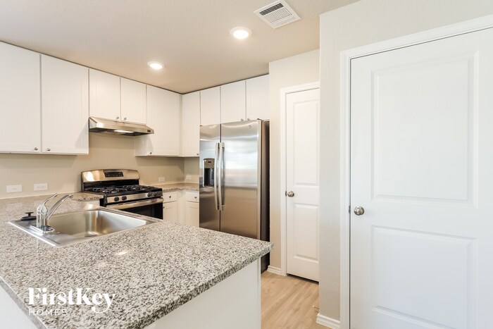 Building Photo - 10719 Prusiner Dr