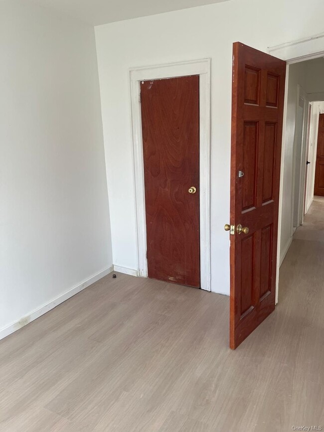 Building Photo - 93-08 74th Pl