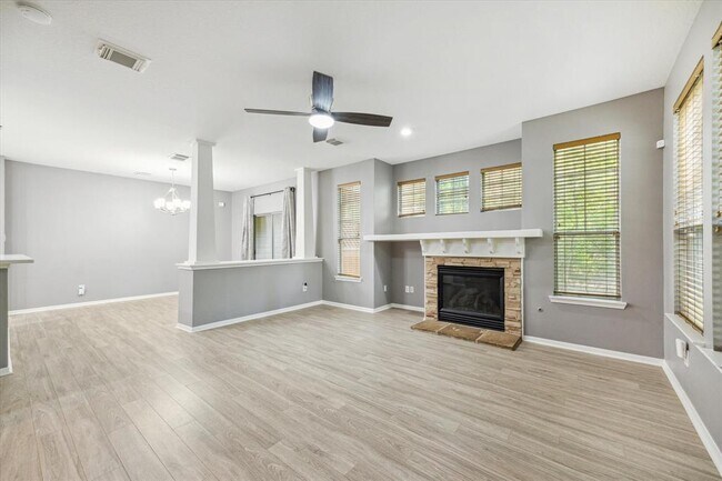 Building Photo - 25 Stone Creek Pl