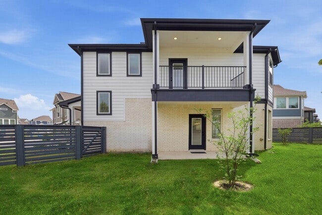 Building Photo - 15155 Colorado Bnd Pk Dr