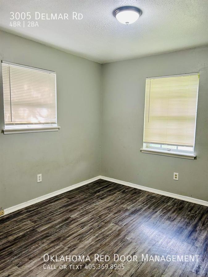 Building Photo - 3005 Delmar Rd
