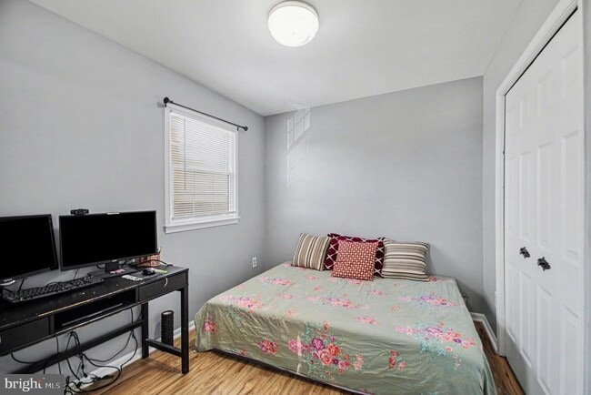 Building Photo - 7207 Jayhawk St