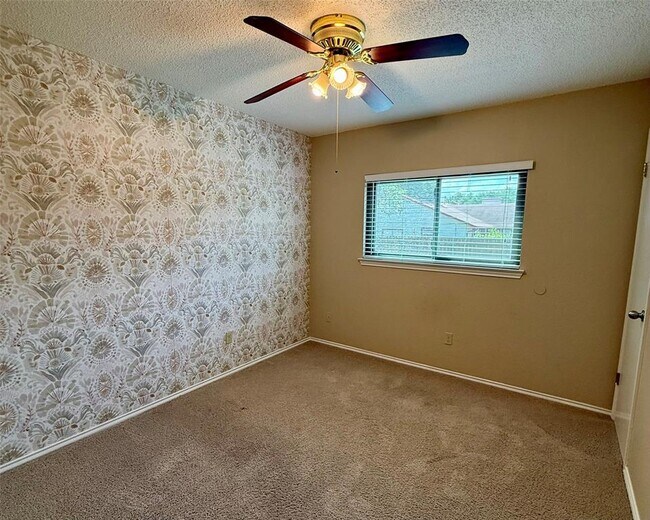 Building Photo - 4515 Keota Dr