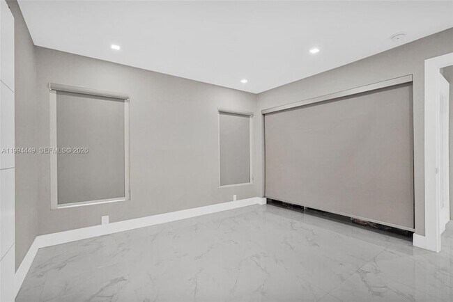 Building Photo - 4225 SW 133rd Ct