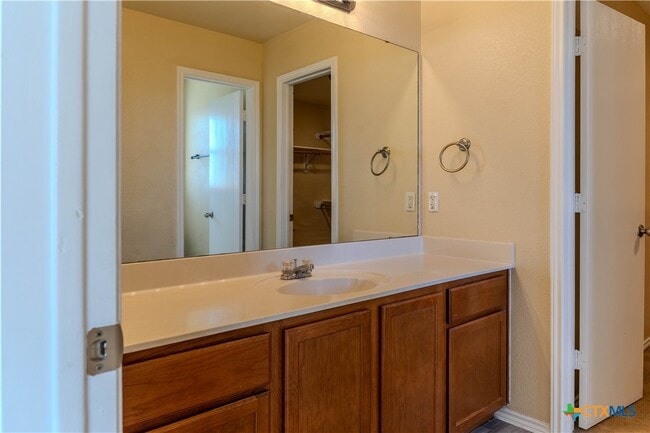 Building Photo - 3402 Regency Ct