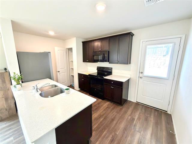 Building Photo - 6020 Parkview Hills Ln