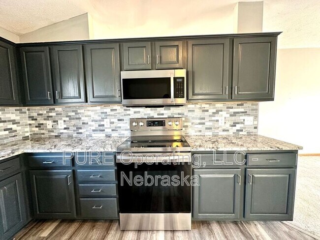 Building Photo - 11657 Bauman Ave