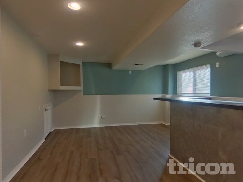 Building Photo - 8785 Katherine Ct