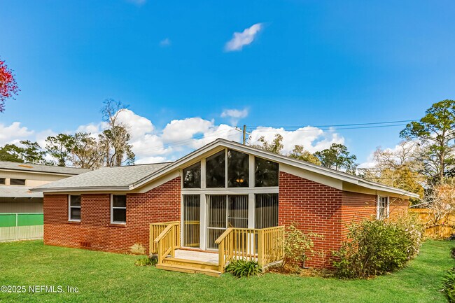 Building Photo - 4936 Perrine Dr