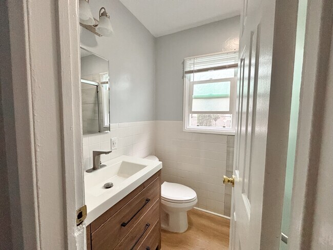 Bathroom - 10506 Haas Ave