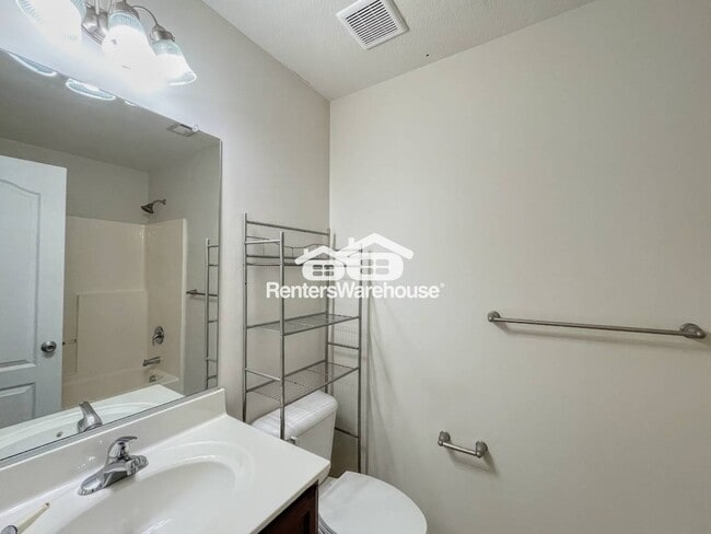 Building Photo - 6019 Mainsail Ln