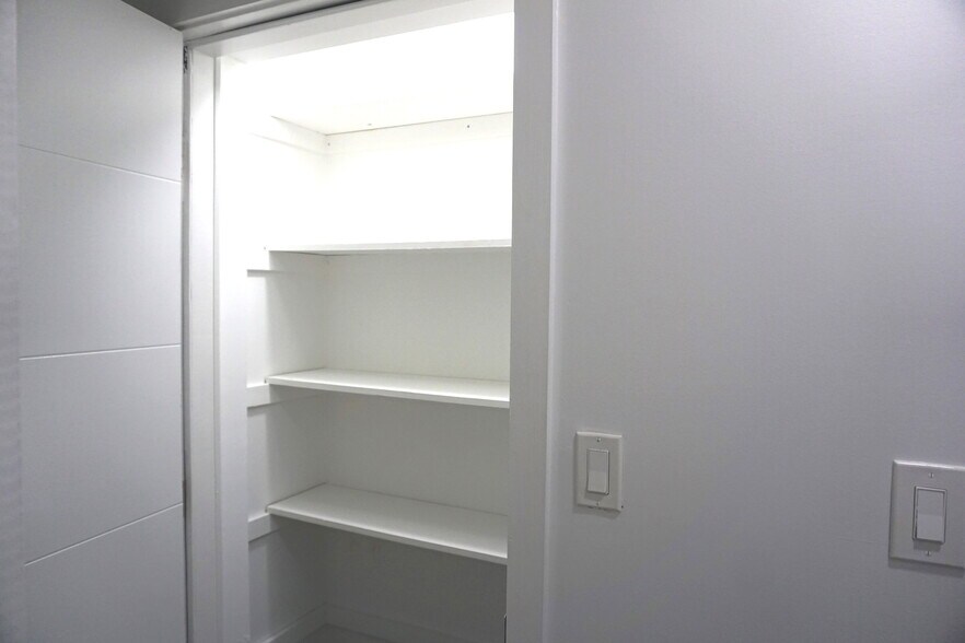 Building Photo - 1529 Arthur St