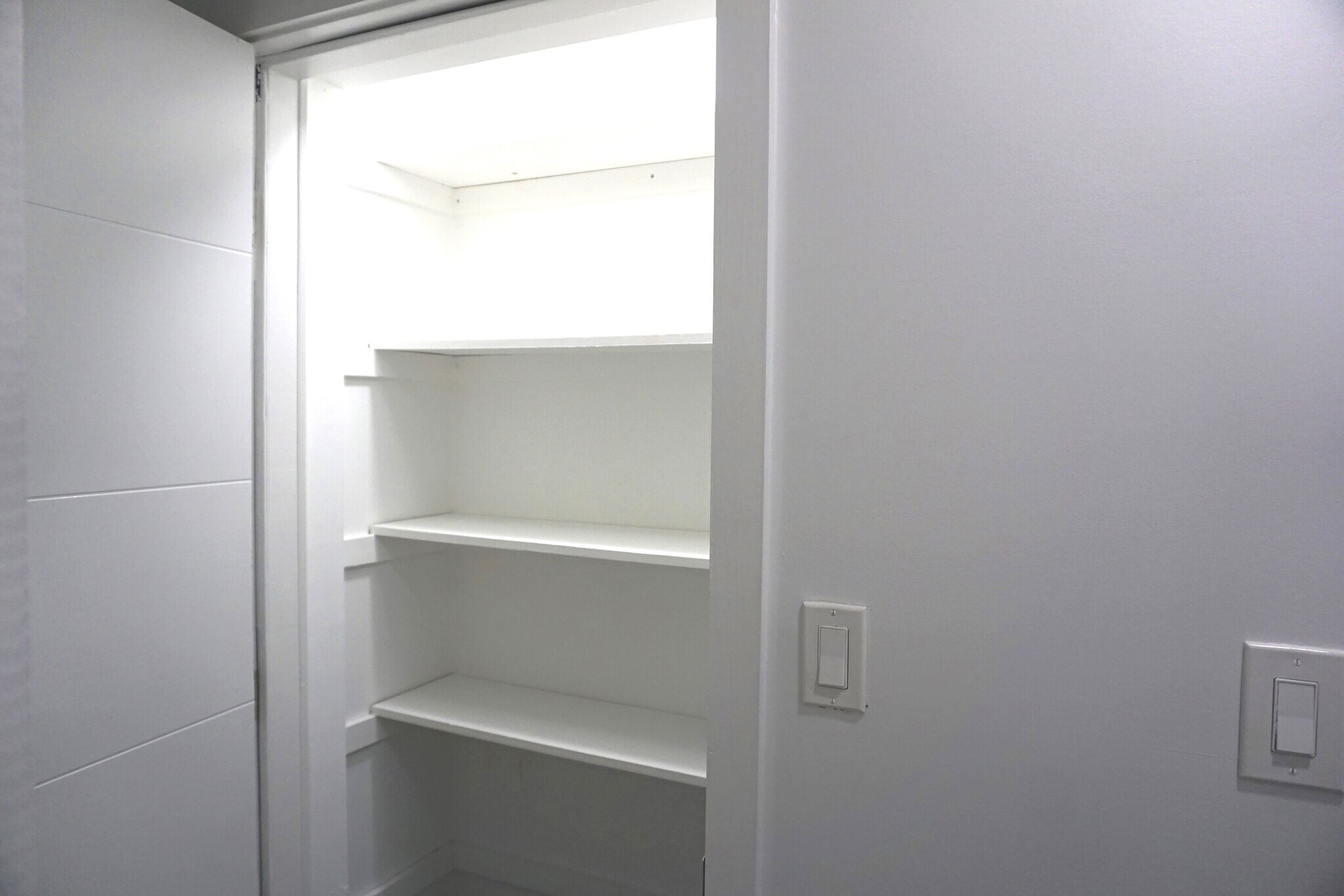 Building Photo - 1529 Arthur St