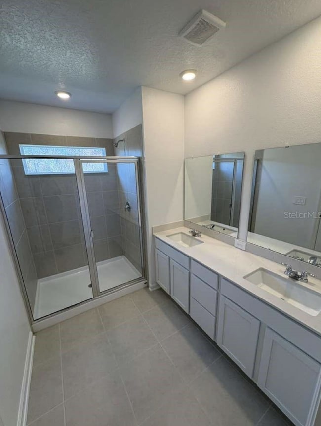 Building Photo - 2787 Skyline Lp