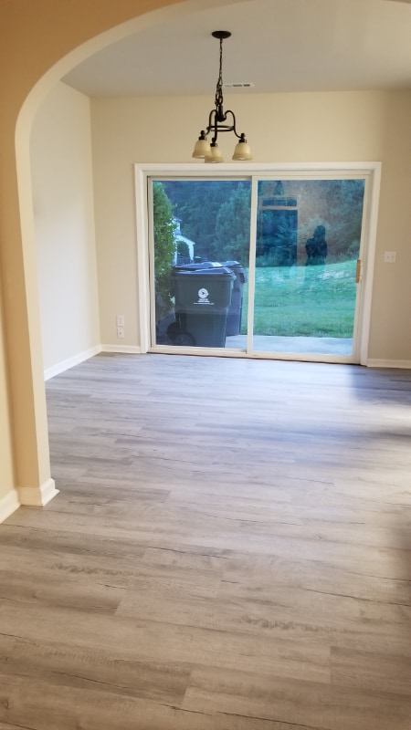 Building Photo - 316 Walnut Woods Dr