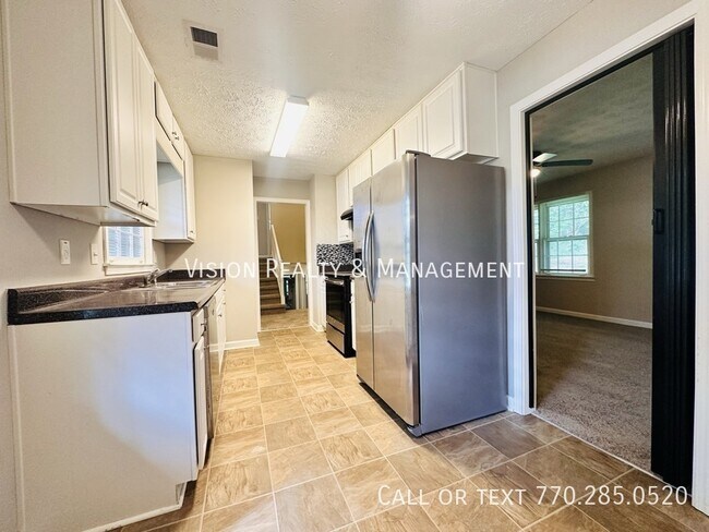 Building Photo - 6150 Mallory Rd
