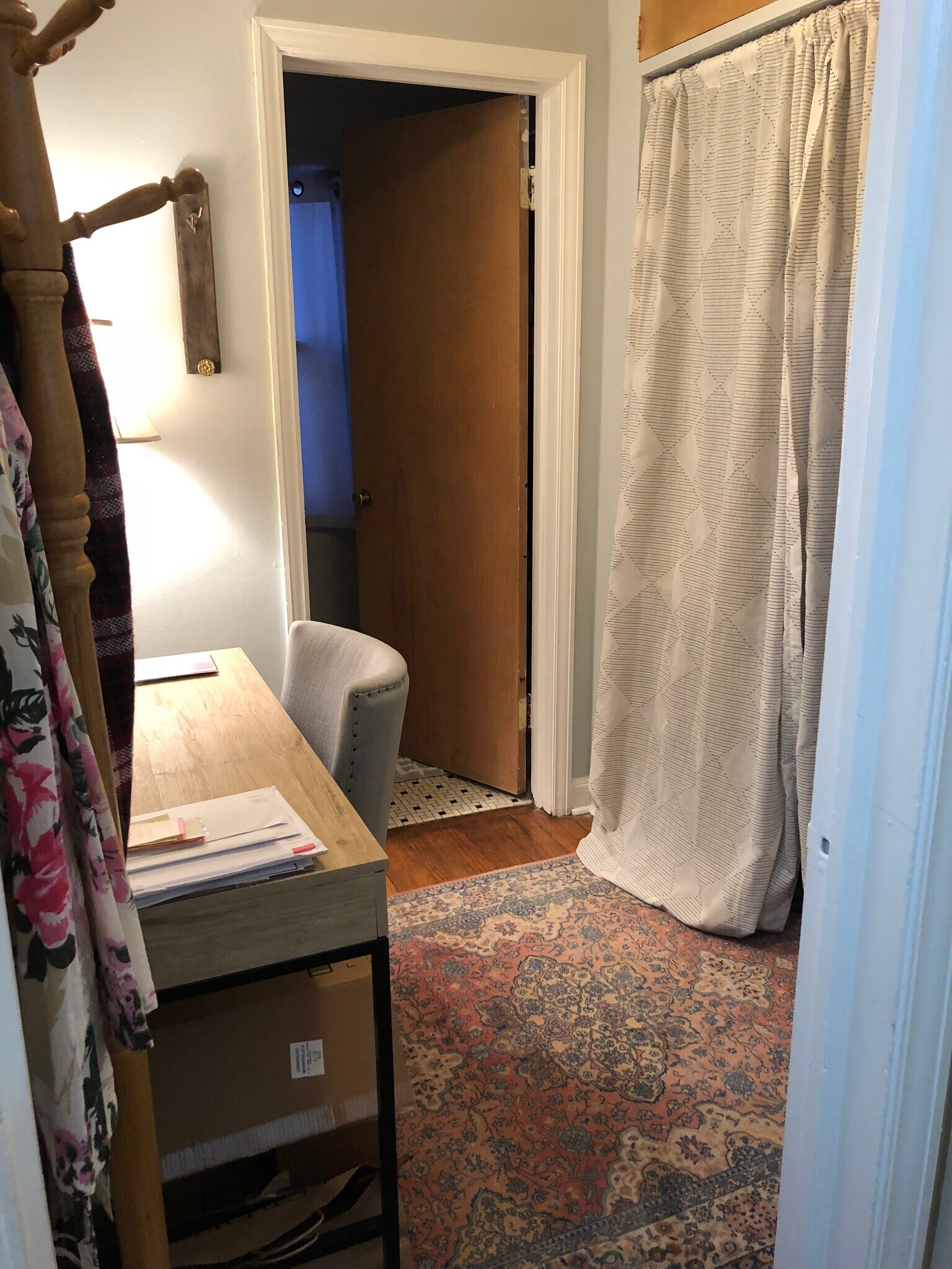 Building Photo - 2204 E Locust St