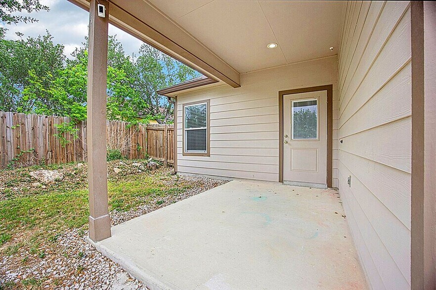 Building Photo - 156 Remington Rd