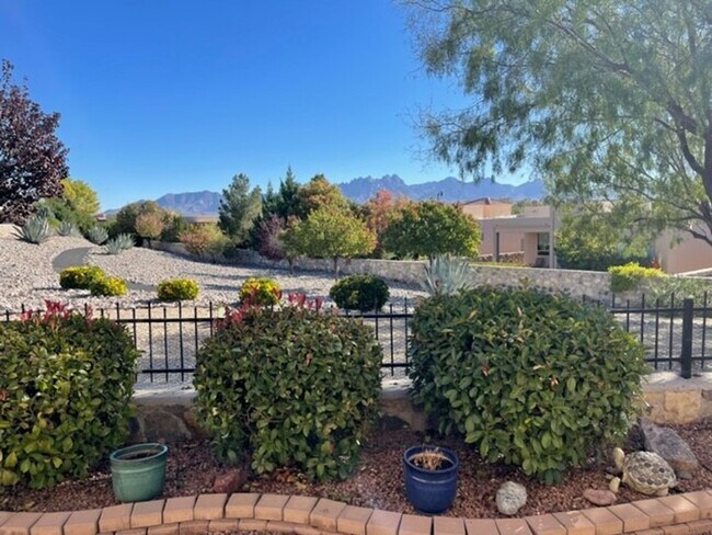 Building Photo - Beautiful home in The Boulders at Sonoma Ranch ***55 Plus Community***