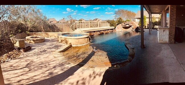 Building Photo - 23410 Bracino Lake Dr