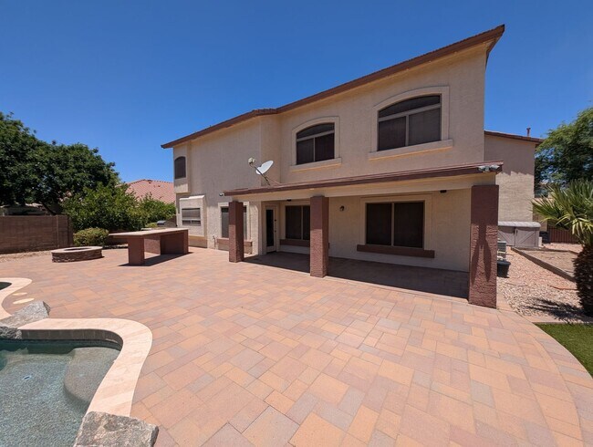 Building Photo - 4 Bedroom Home in the Kerby Estates Commun...