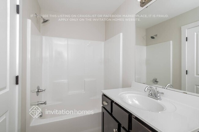 Building Photo - 12208 Huntersville-Concord Rd