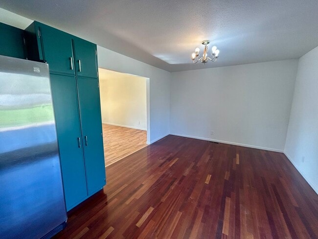 Building Photo - 1XMC3222