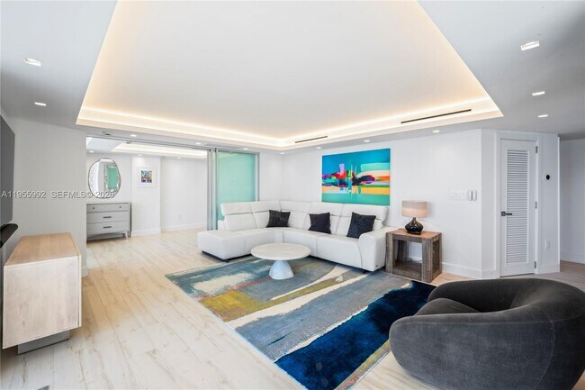 Building Photo - 2401 Collins Ave