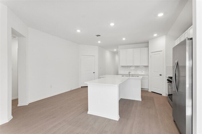 Building Photo - 117 Imola St