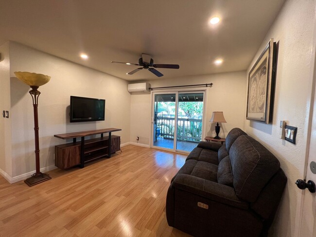 Building Photo - FURNISHED PET FRIENDLY 2 bed/1.5 bath Kihe...