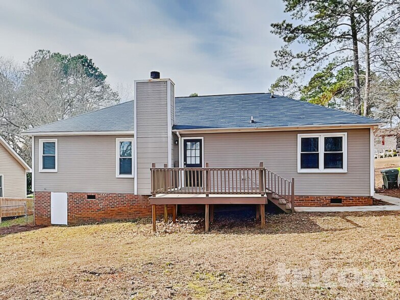 Building Photo - 216 Netherland Dr