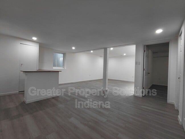 Building Photo - 12728 Ellsworth St