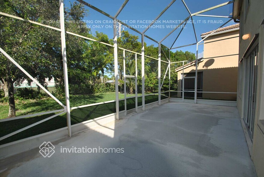 Building Photo - 1587 Briar Oak Dr