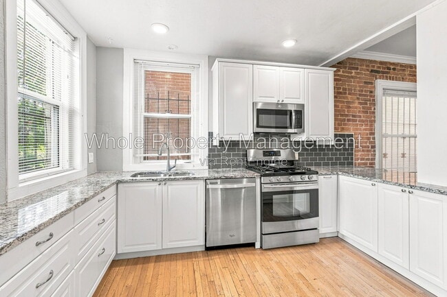Building Photo - 2044 N Ogden St
