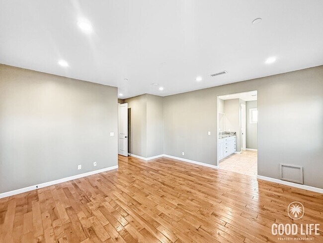 Building Photo - Updated 4BD/3.5BA Rental With 3-Car Garage in Menifee